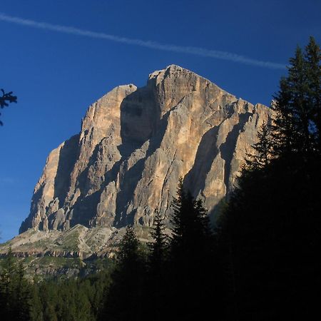 Ciasa Vervei Cortina dʼAmpezzo Exteriör bild