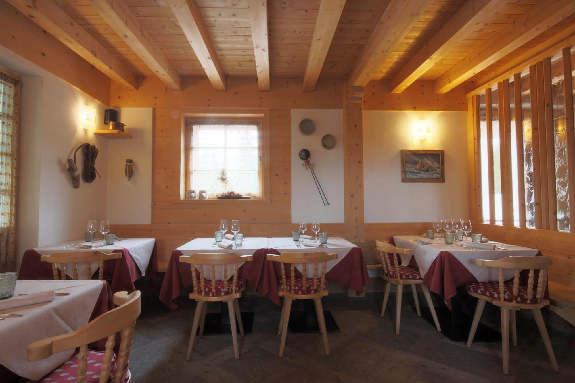 Ciasa Vervei Cortina dʼAmpezzo Exteriör bild