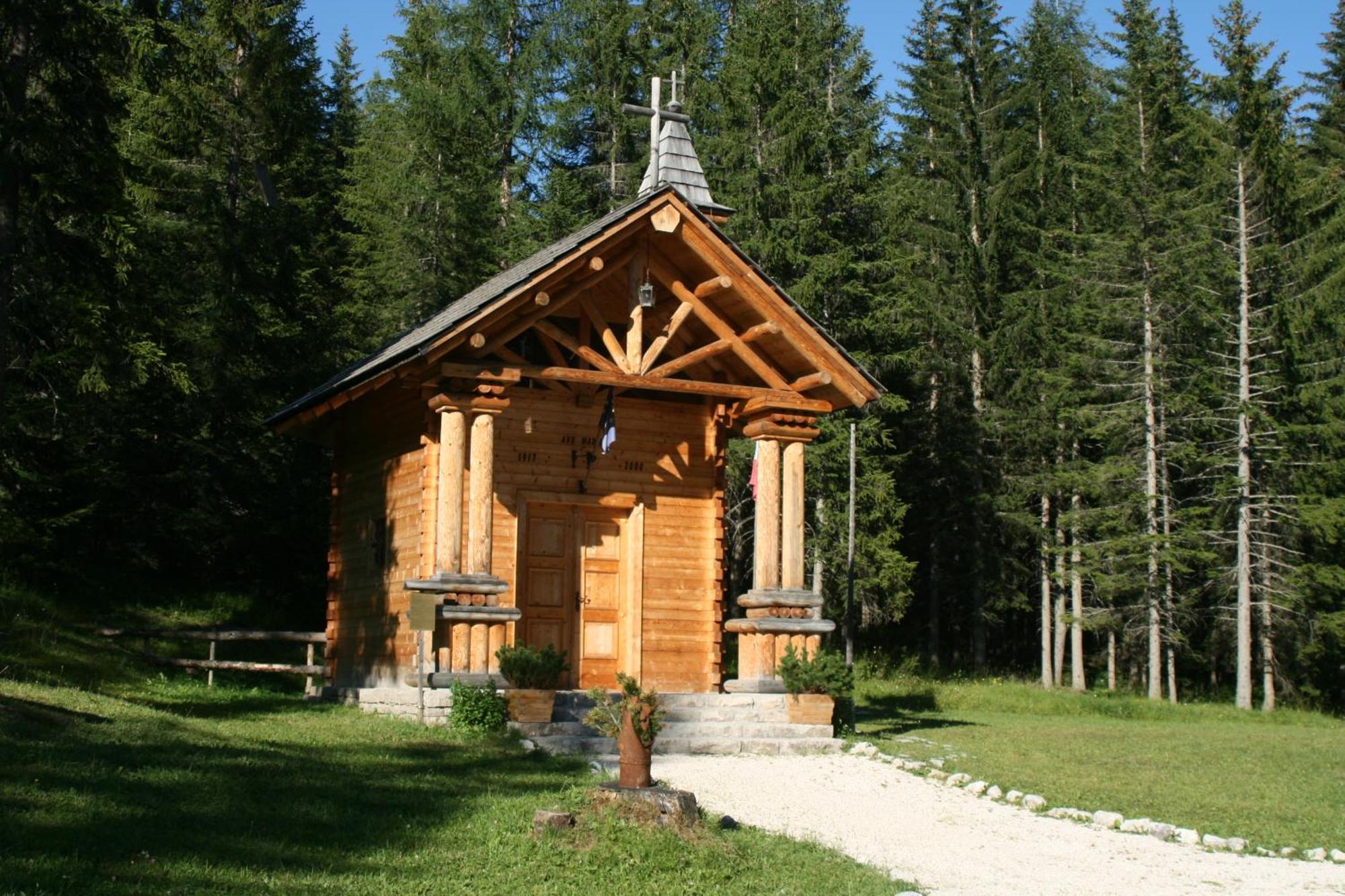 Ciasa Vervei Cortina dʼAmpezzo Exteriör bild